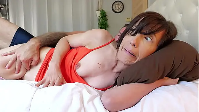 Hotwife gets creampied after mistaken identity