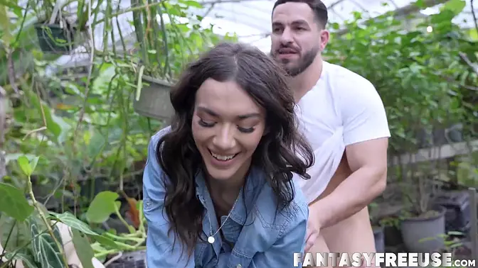 I am so lucky to have my cock serviced and sucked by Sawyer Cassidy and petite Luna Luxe