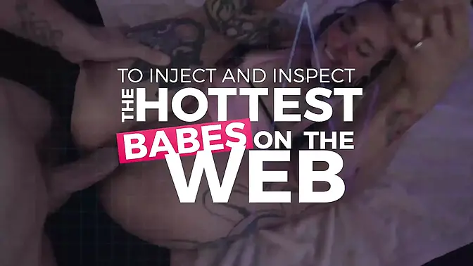 Inky Bella Luna enjoys pussy pleasure before 3some