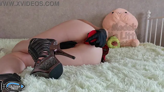 Innocent schoolgirl stepsister takes a huge dildo in her ass