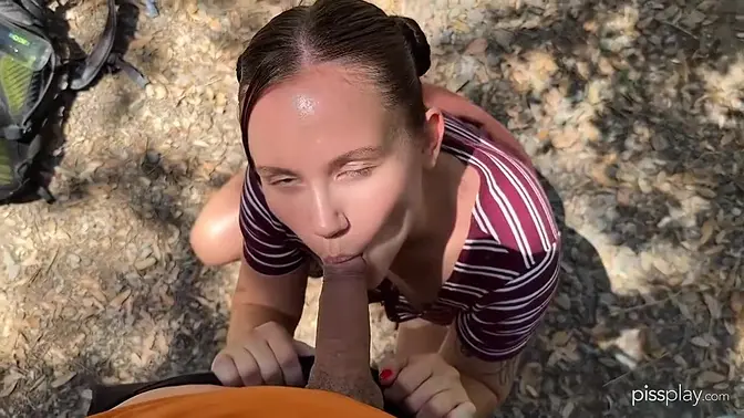 Irisx Jase gets messy on the toilet