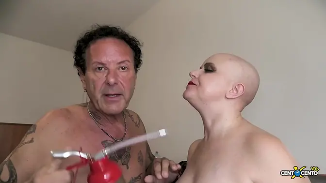 Italian MILF gives amazing head and anal