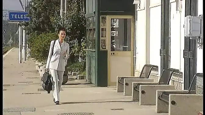 Italian teacher gets creampied by her student