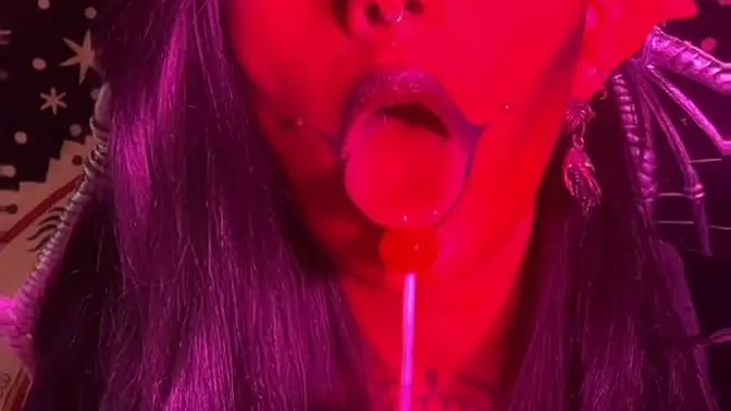 Jana's lustful lips devour a lucky dude