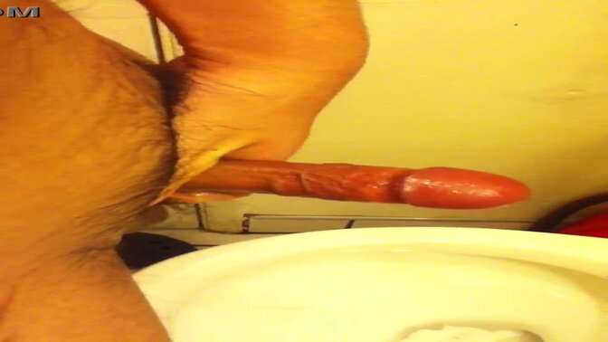 Japanese beauty rubs her magic wand till she cums 