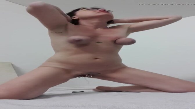 Juicy Julie's squirting spree