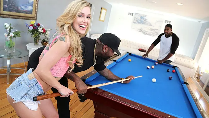 Kali Roses and her BBC-loving queen bee attitude