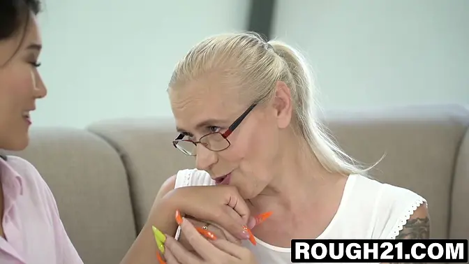 Katana's Steamy Lesbian Affair with Mature Granny