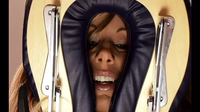 Kristal Summers gets her pussy massaged and fucked hard