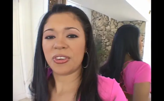 Latina beauty Isabella Cruz deepthroats and rides BBC