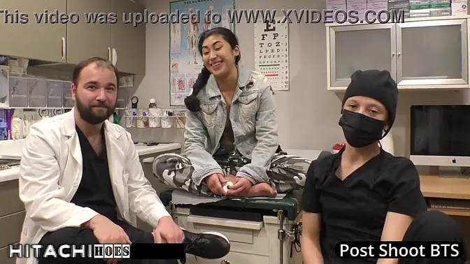 Latina beauty Jasmine Rose gets mandatory Hitachi massage in latex