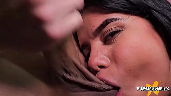 Latina housewife's big booty gets double penetrated in threesome