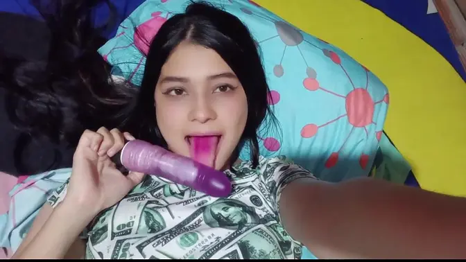 Latina housewife seduces her best friend and gets fucked with a dildo