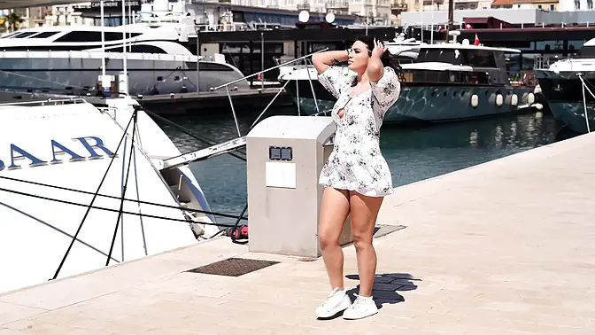 Laury &mdash;  Her First Anal