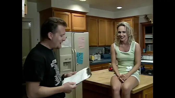 Lesbian couple Montana and Shelbee in hot 60fps sex