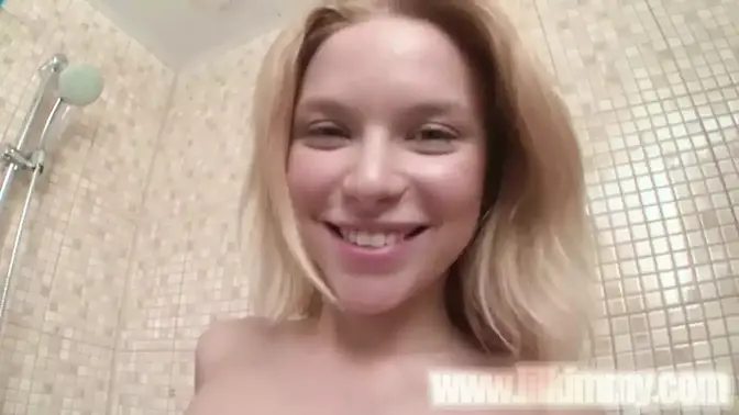 Lil Kimmy fingering her pussy in bathtub closeup