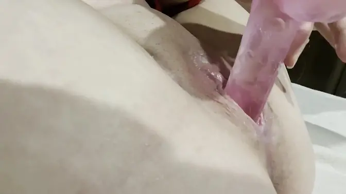 Lisa Ann's beautiful girl-next-door gets horned up with a big dildo