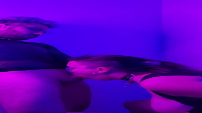 Lo Salvaje de la Ternura (AVANCE 1) - Besos, escupida, oral, garganta profunda, arcada, cachetazo...