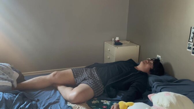 Lonely Asian teen gives himself a hand