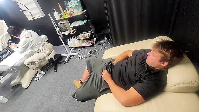 Man jerks off while watching a sexy lady in the waiting room