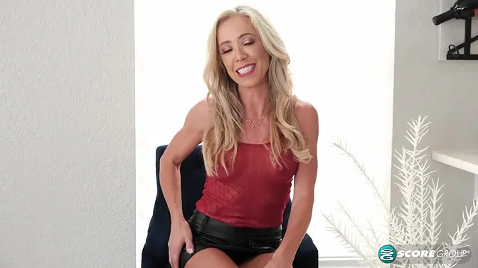 Mandys Dripping Pussy Show