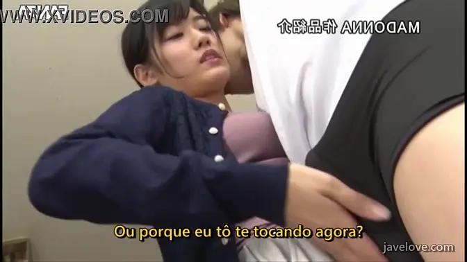 Married neighbor gives guilt-free delivery in Japanese