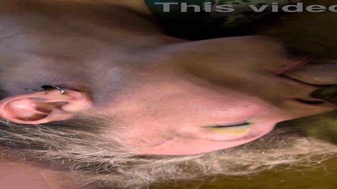 Mature amateur girlfriend gives a deep-throat blowjob with stocking-clad