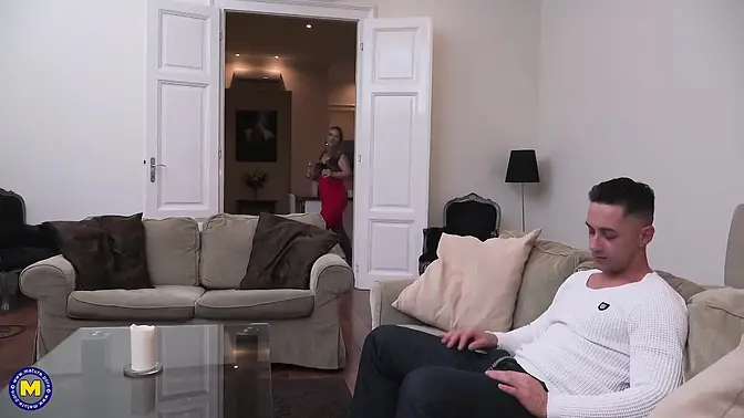 Mature German lady with big breasts squirts and gets a creampie