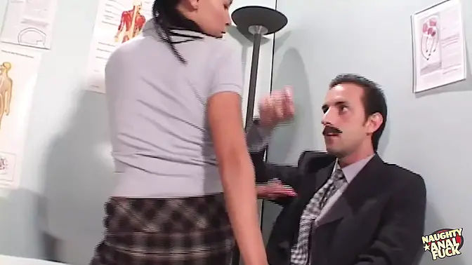 Mature guy seduced by Haley Paige's kisses and asshole