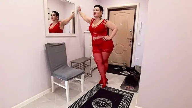 Mature MILF with big ass gets hard anal fucked