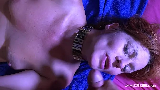 Mature mom spreads legs and takes hardcore fuck on swing