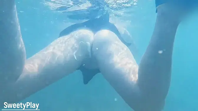 Mature wife gets a creampie in the pool