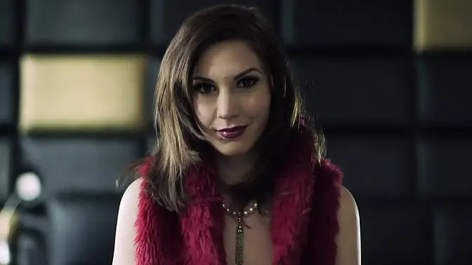 Merry Christmas: Unwrapping a Hot Babe's Present