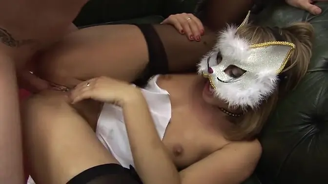 Michelle Thorne's Gaping MILF Pussy Gets Pounded