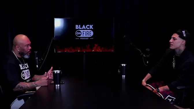 Midnight service fright leads to black-haired tattooed man's amateur anal session