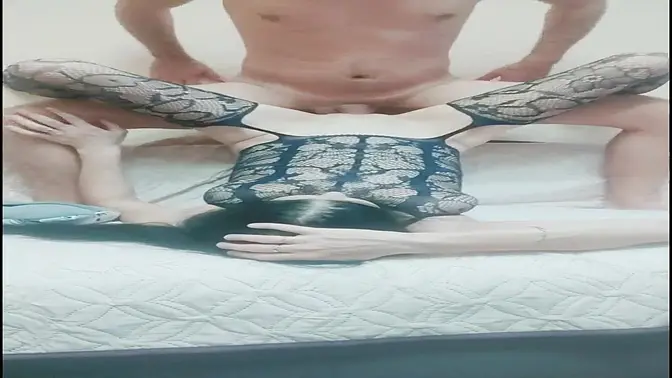 Milf model effectively exposes her tight holes to the camera