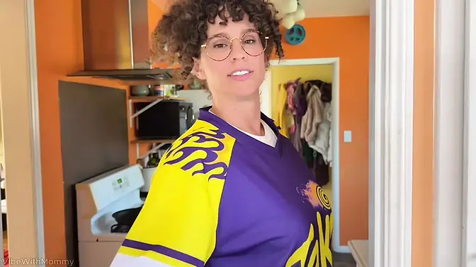 MILF mom gets fucked hard at Clown College