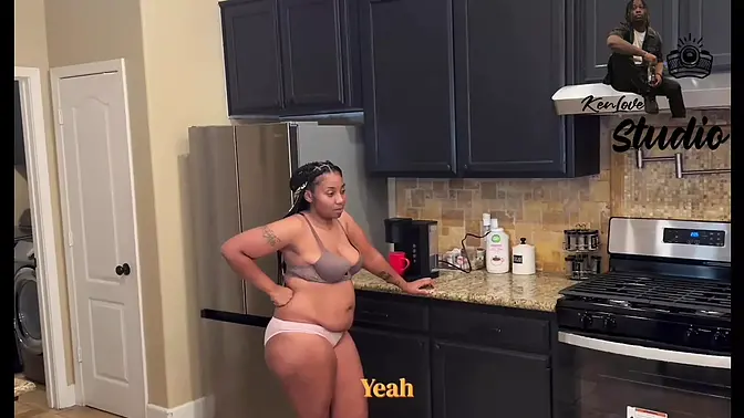 milfs Let Me Eat Her Booty While Everybody Was Gone