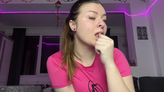 Mistress Anna teaches an intense solo jerk off