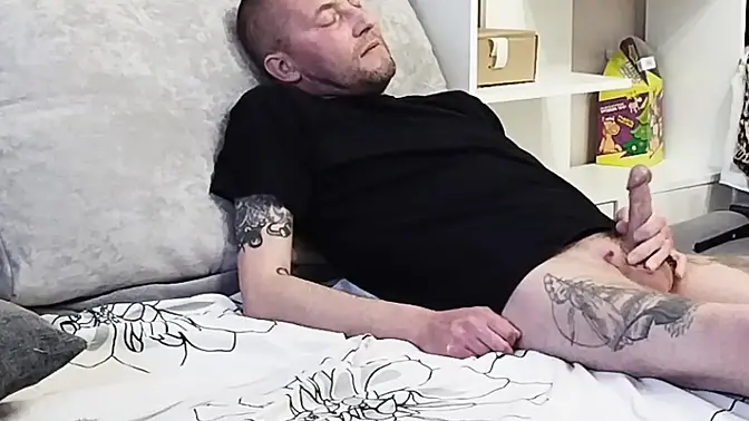 my hand job ended with a blowjob from my mother-in-law with swallowing cum