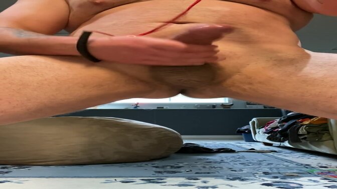 Naked HITT workout leaves guy craving a cumshot