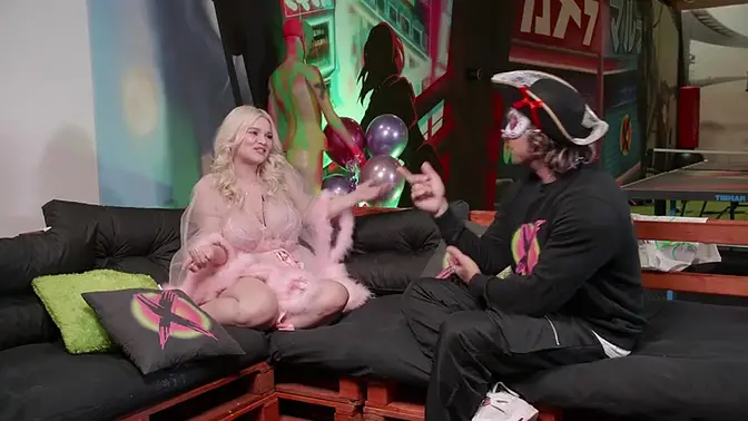 Naughty Blond Model Caitlyn Brooks Spills Secrets