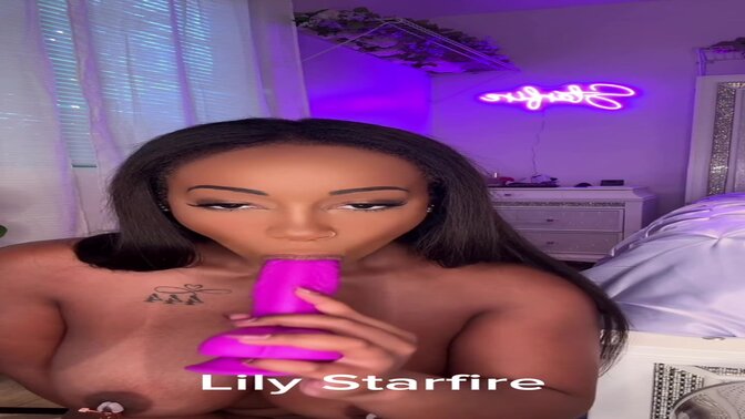 Naughty ebony girlfriend rubs her juicy ass while masturbating with a dildo 