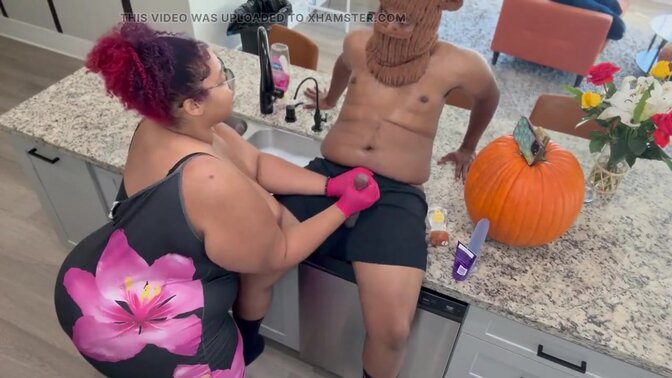 Naughty Teddy teaches amateur chubby Nubian girlfriend a lesson in humor