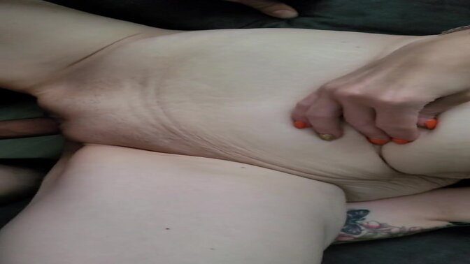 Nederlandse milf neemt harde FUCK en krijgt vol gespoten kut.