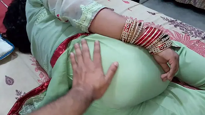 Newlywed bride gets pounded on hotel bed