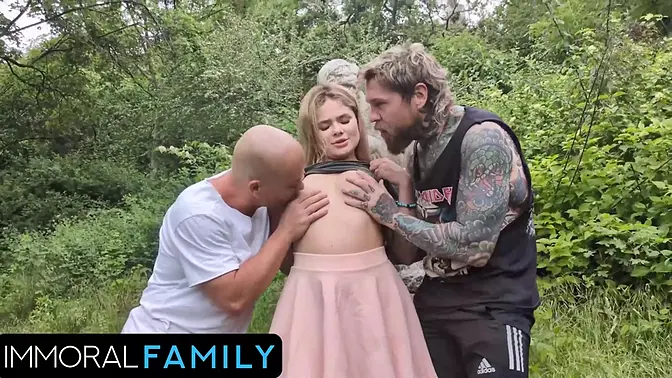 Nikole Nixon Naughty girlfriend Gets Naked In Public To Seduce hunk’s Trainer – Immoral 