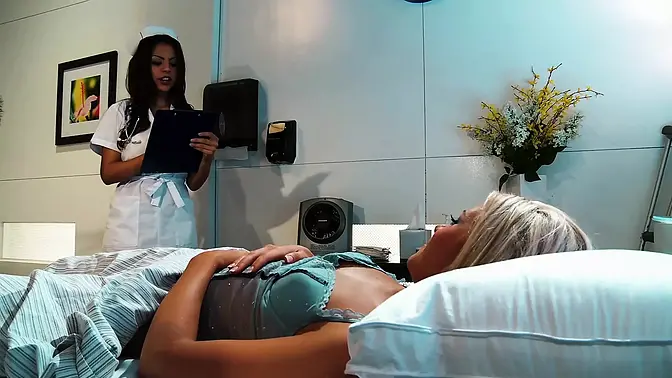 Nurse Yurizan Beltran licks Anna Lovato's pussy at the hospital
