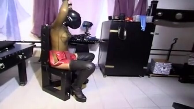 Obedient latex wife takes part in nasty shows for her master