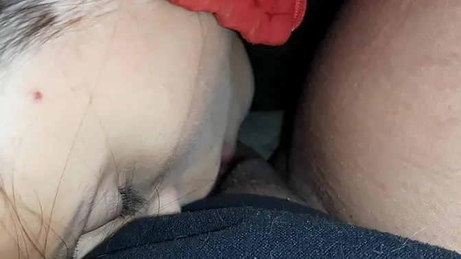 Office colleague gives secret pussy licking under a blanket in the field